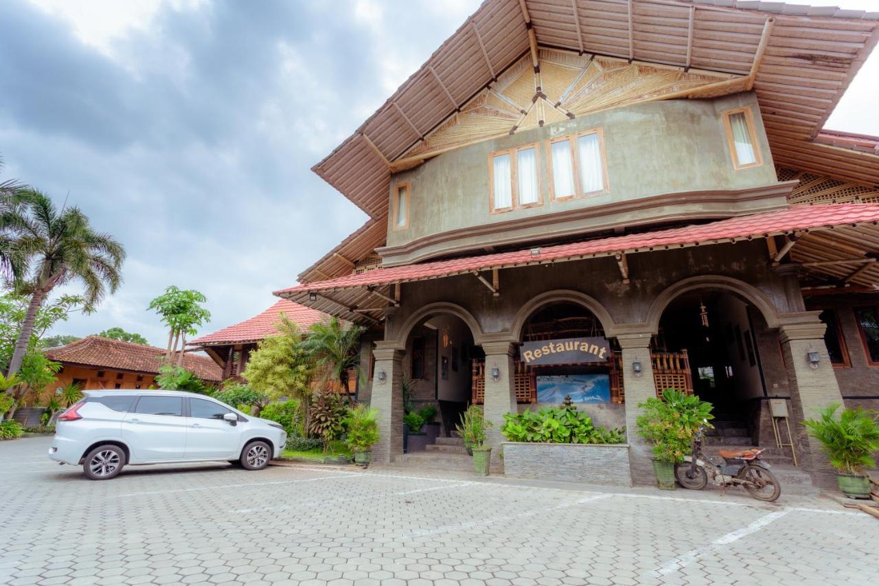 Mahkota Plengkung By Ecommerceloka Banyuwangi (East Java)